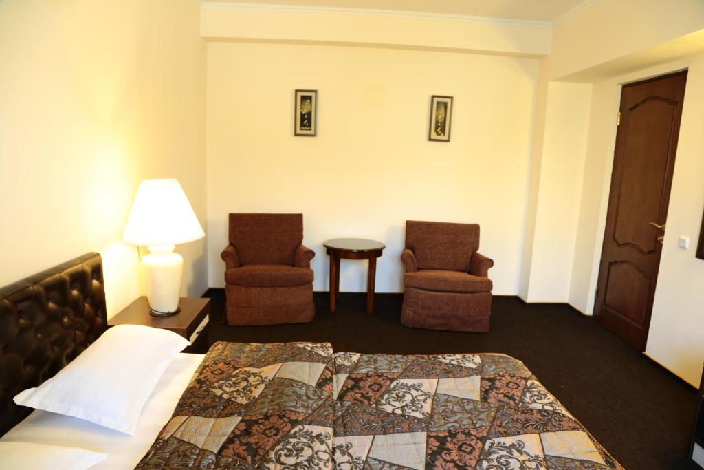 Salem On Samal Hotel Almaty Ruang foto